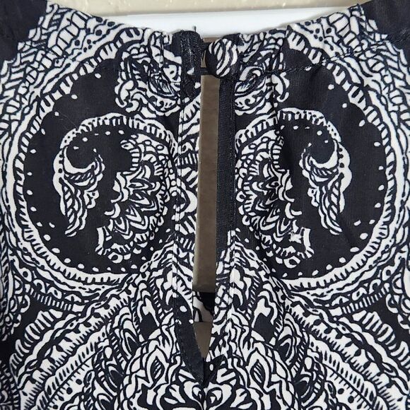 I-N-C International Concepts Top Size S Dress Top Black and White - Picture 9 of 14